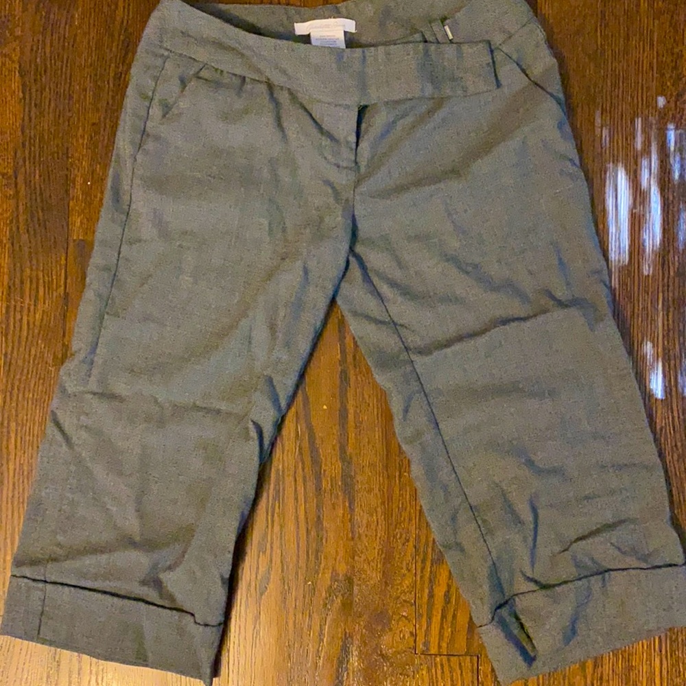 Junior’s Grey Dress Capris